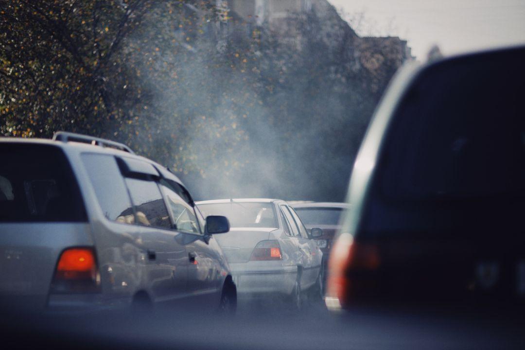 Why Traffic Pollution Doesn’t Disappear Even During the Rainy Season